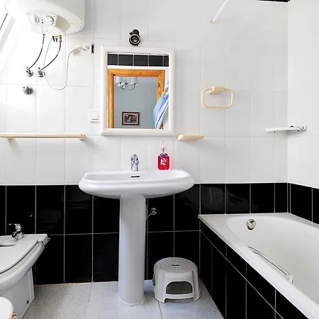 Espanhouse Cajal 45 شقة تورّيفيِخا